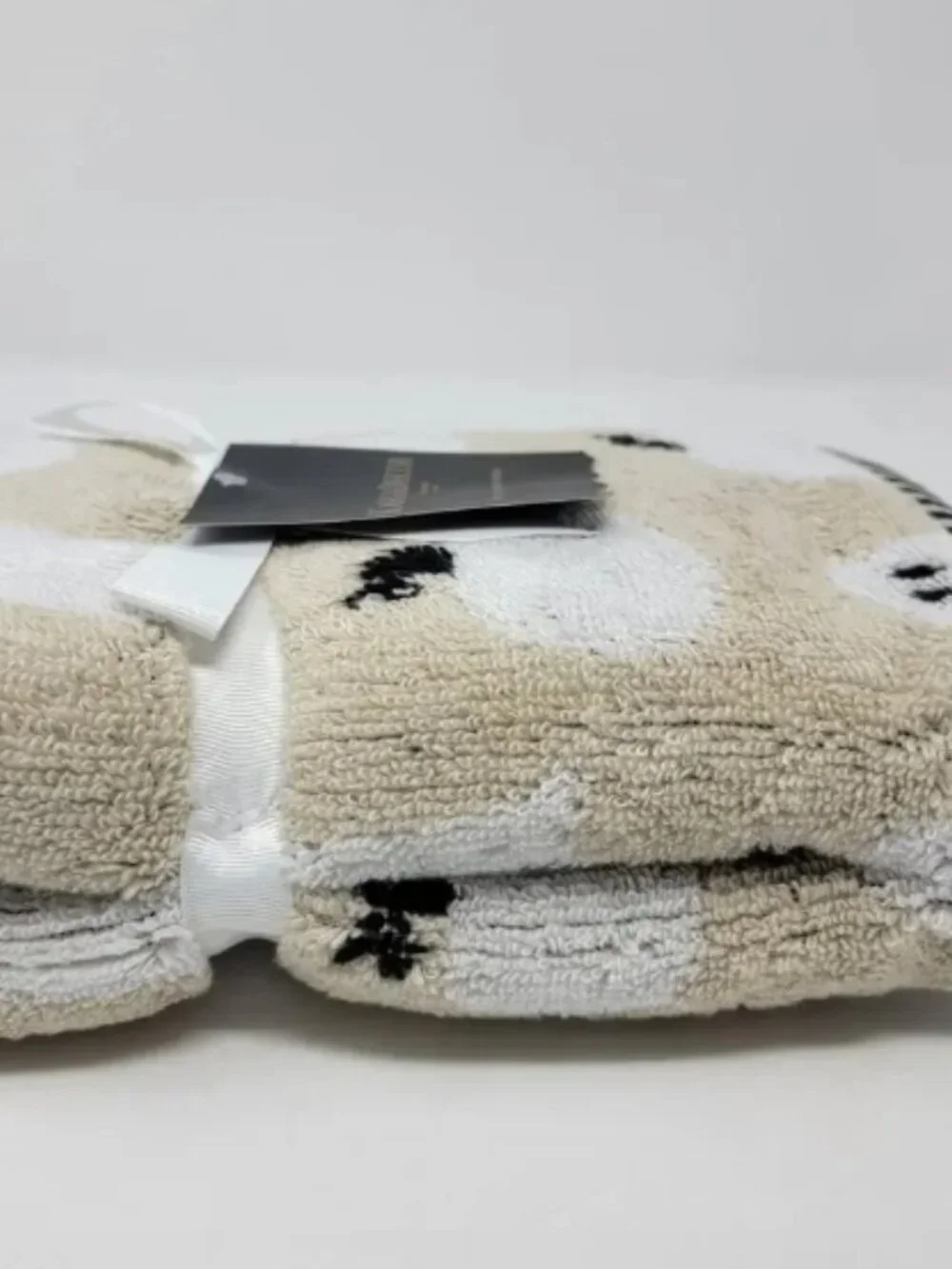NWT KASSATEX Set Of 2 Spooky Pumpkins Bath Hand Towels